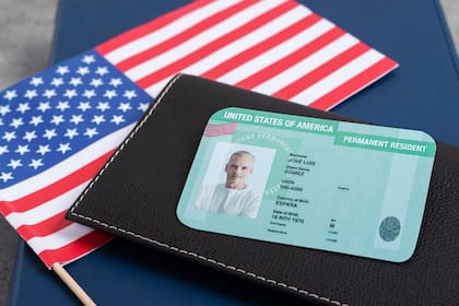 A partir del 10 de febrero, los solicitantes de la green card deberán presentar la versión actualizada del Formulario I-485