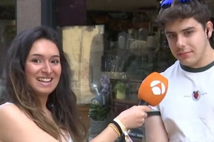 Le dejaron el micrófono abierto a una conductora española y despertó la polémica en redes